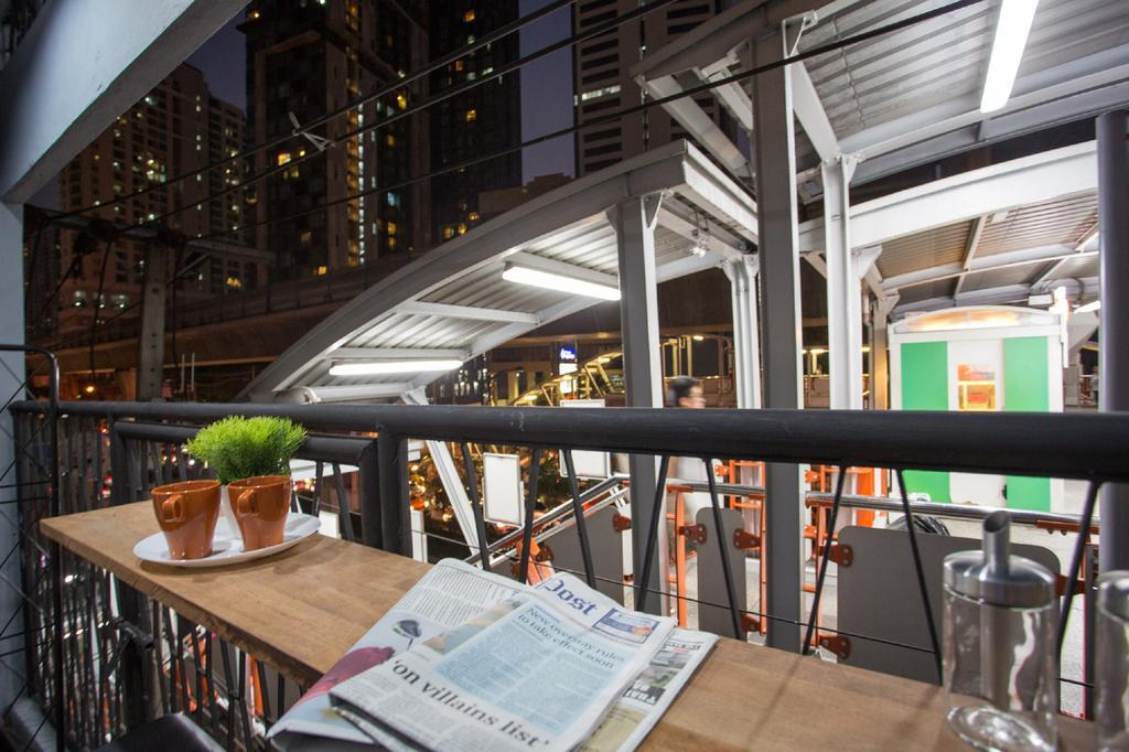 Sleeplab Hostel Bangkok Exterior photo